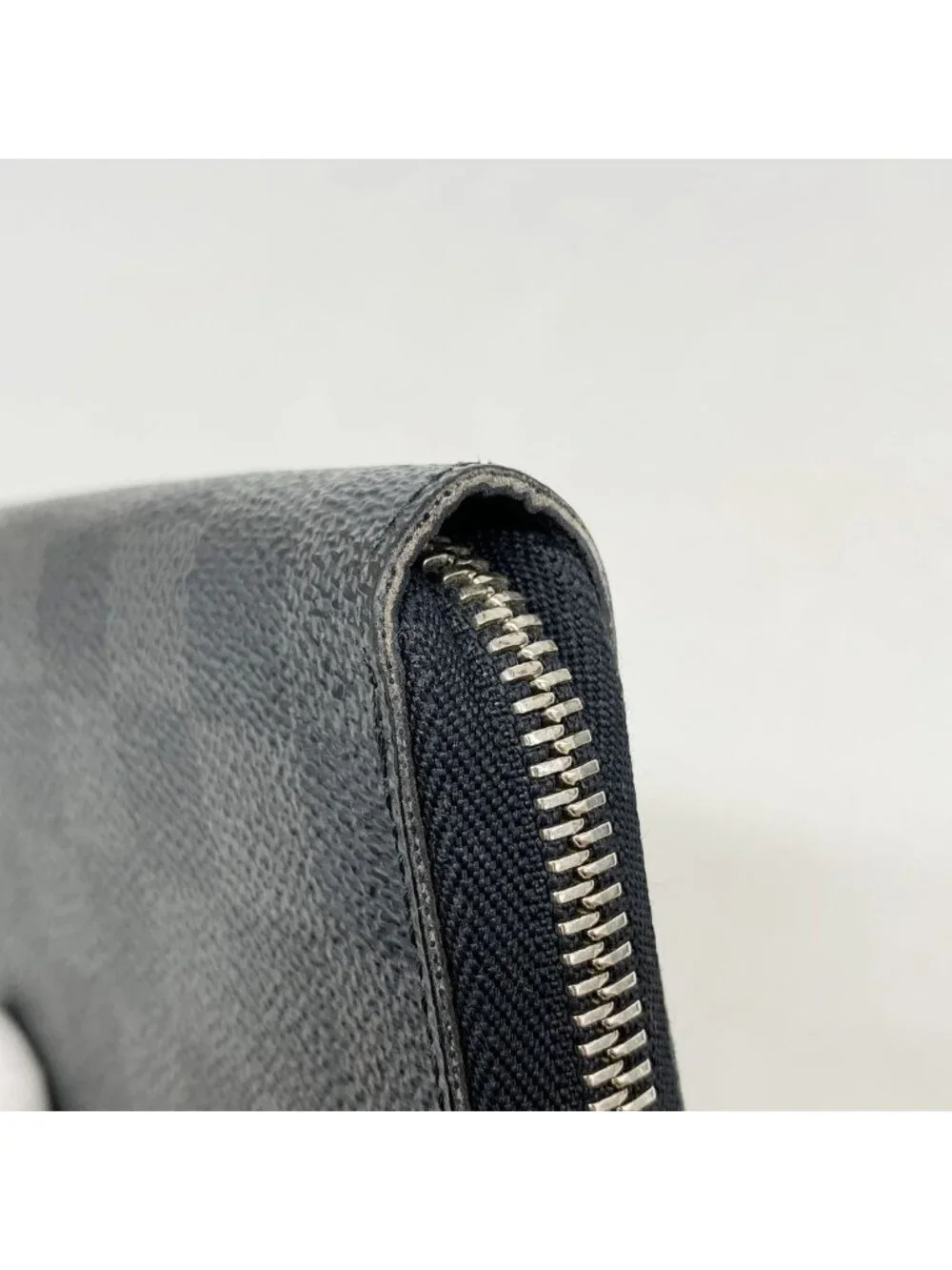 Louis Vuitton Wallet Damier Graphite Zippy Organizer Black